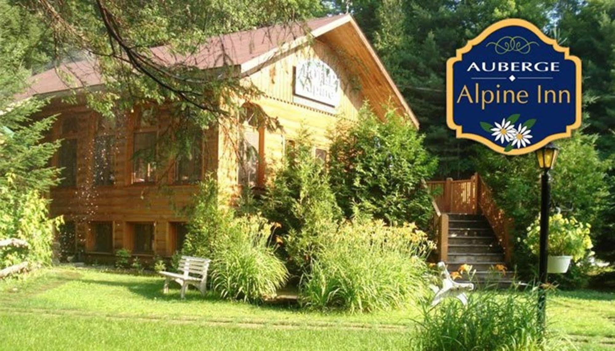 Auberge Alpine Inn Sainte-Adèle Екстериор снимка